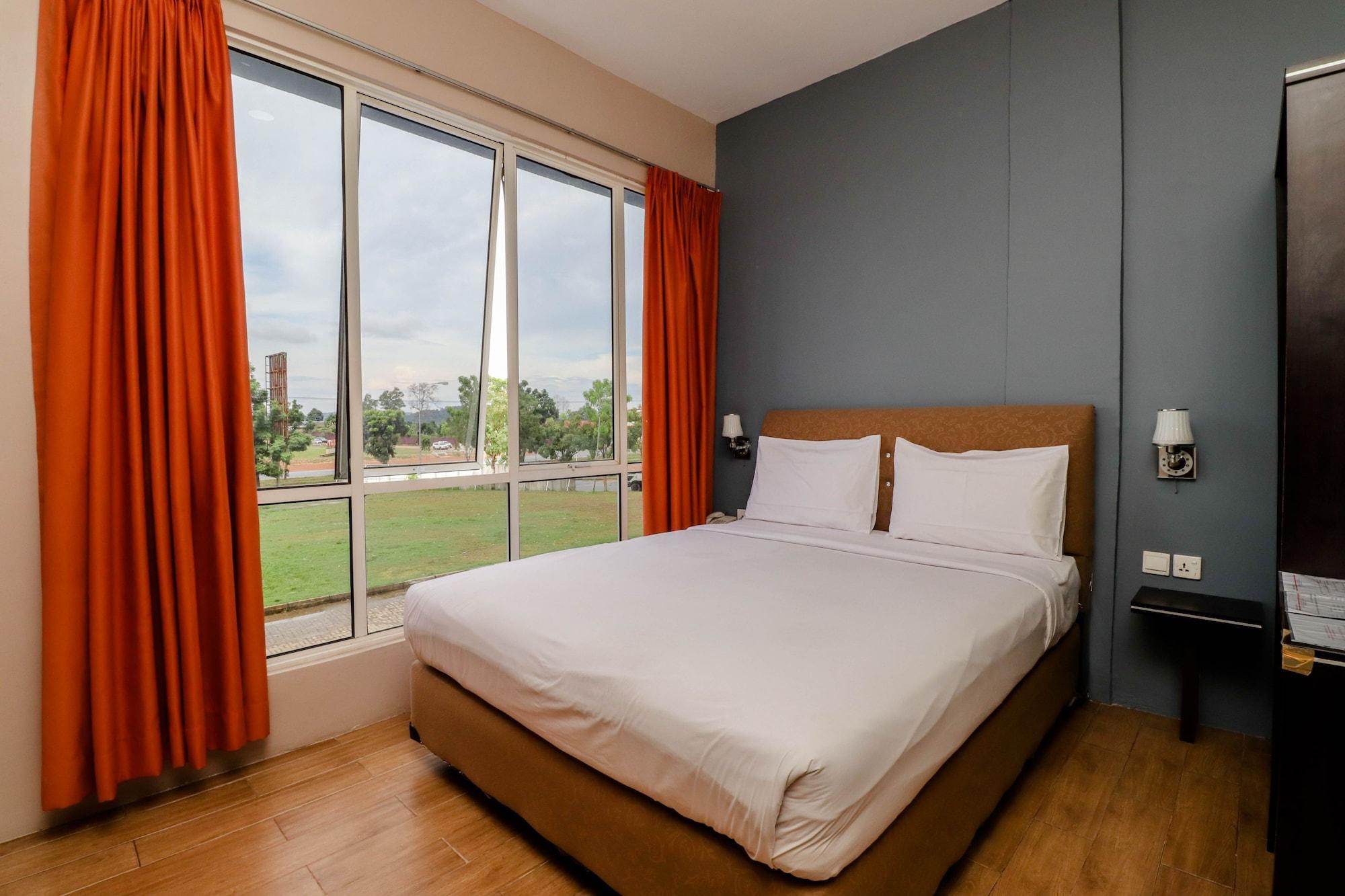 Отель Blitz Batam Экстерьер фото